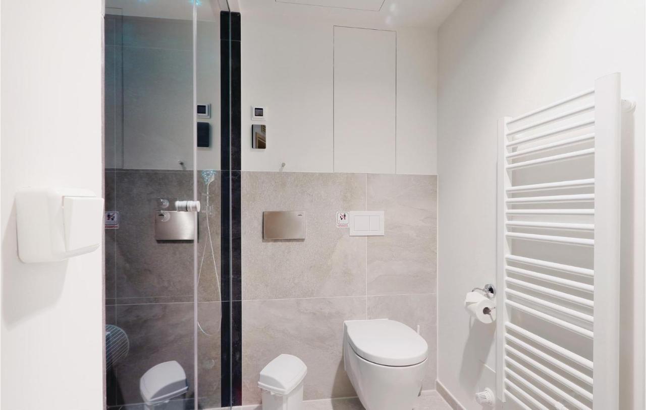 2 Bedroom Awesome Apartment In Luebeck Travemuende Екстериор снимка