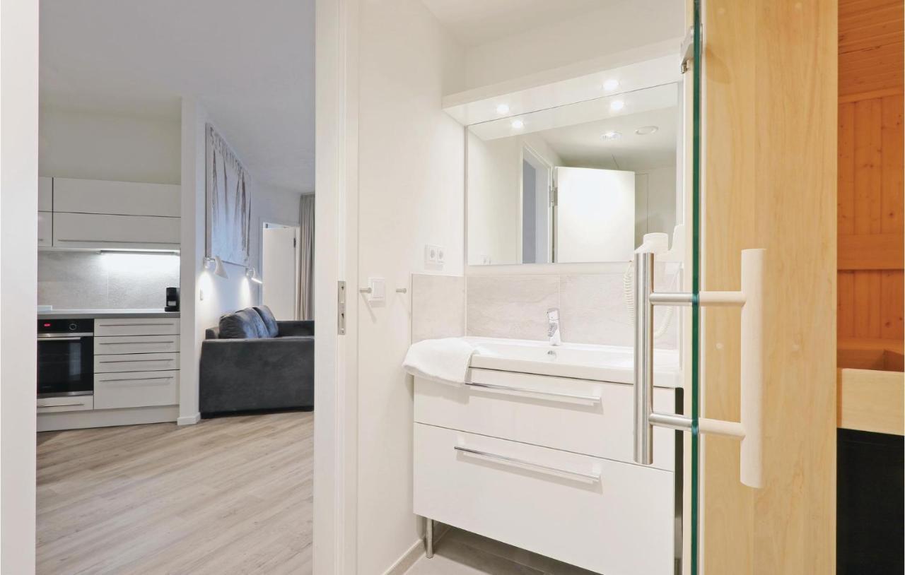 2 Bedroom Awesome Apartment In Luebeck Travemuende Екстериор снимка
