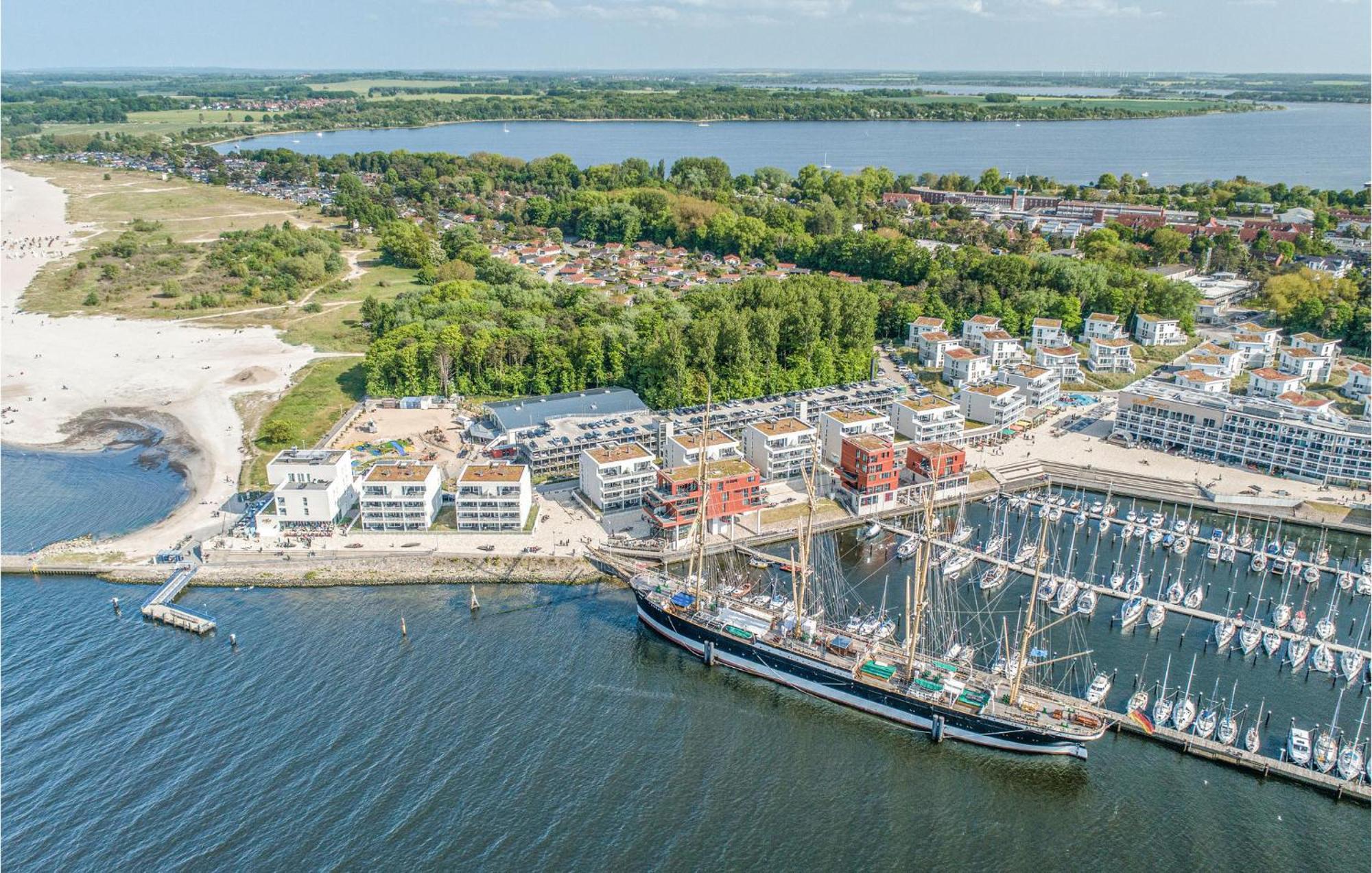 2 Bedroom Awesome Apartment In Luebeck Travemuende Екстериор снимка
